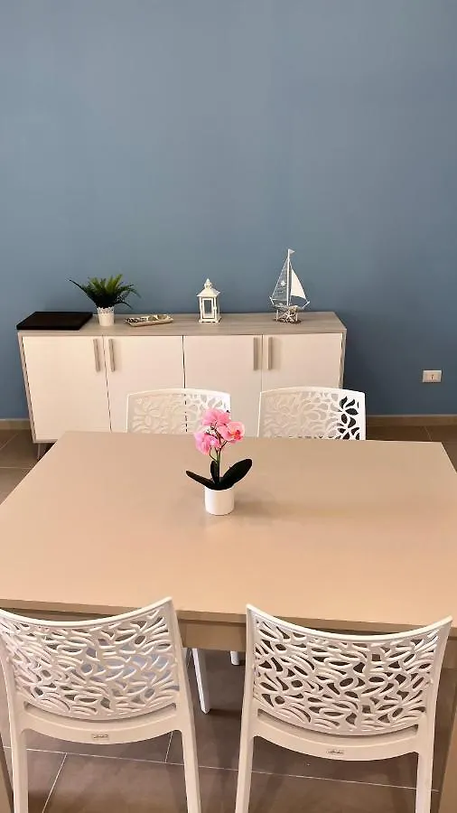 Apartment Case Vacanze Cappero E Malvasia Canneto  Italy